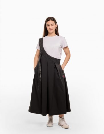 Women's Skirt Wing. Color black. 1.