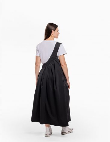 Women's Skirt Wing. Color black. .